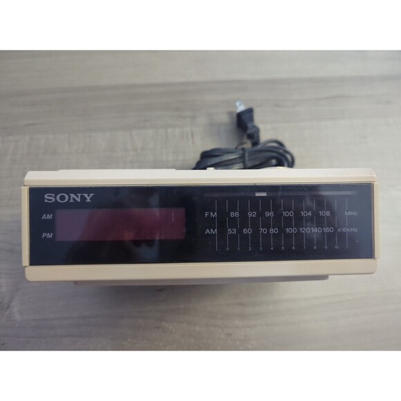 Sony Dream Machine Alarm Clock Radio AM/FM Digital ICF-C2W - Picture 3 of 8